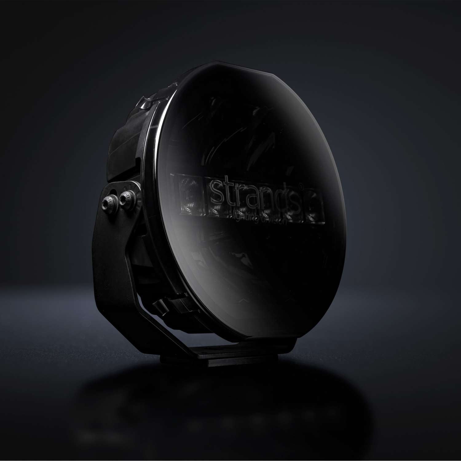 Strands Siberia Skylord Lens Cover / Dark