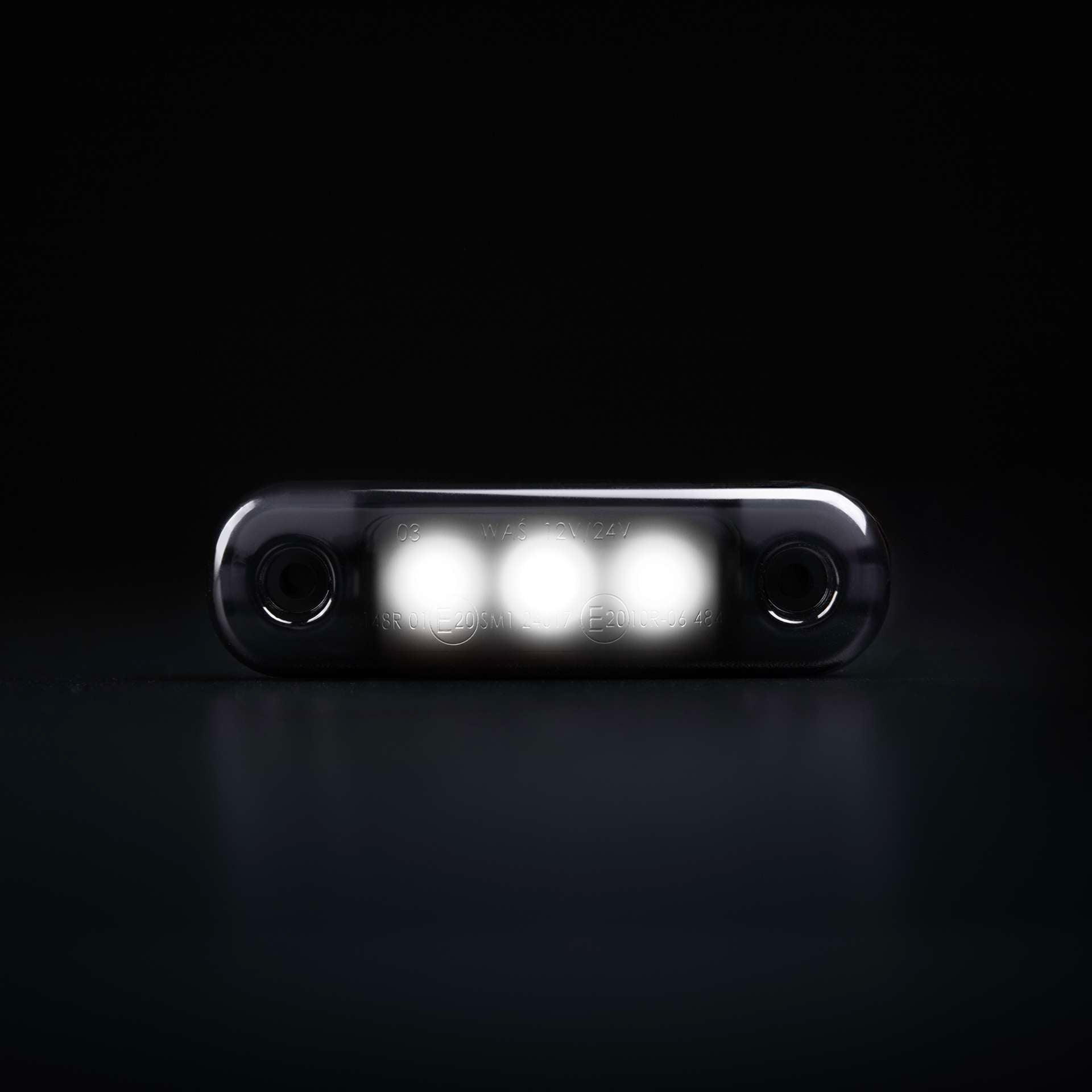 Strands Dark Knight Super Dark Slim Marker Light / 3 LED UK + Ireland