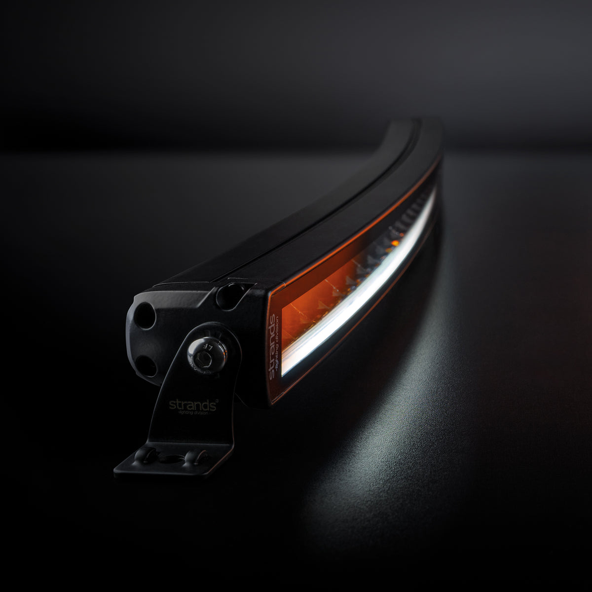 Strands Siberia XP Single Row Curved Light Bars with Yellow / White Position Light