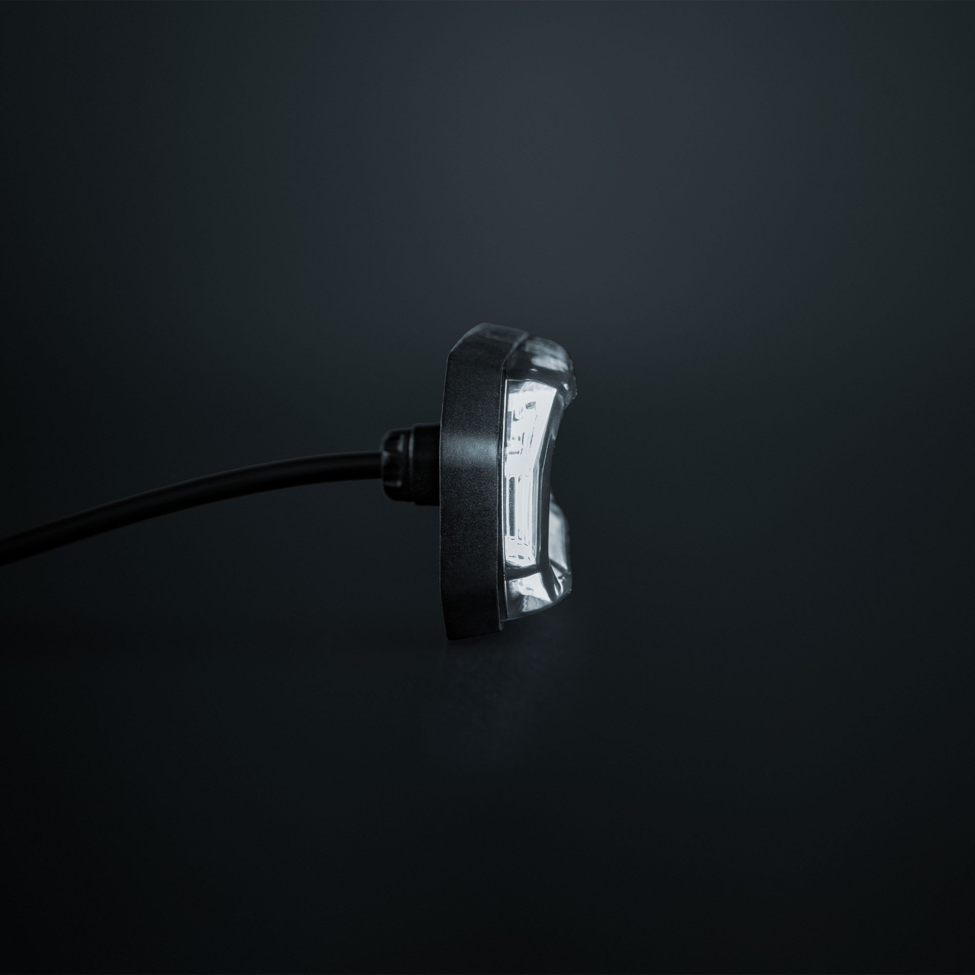 Strands FOR9T Aura Marker Light with Strobe UK + Ireland