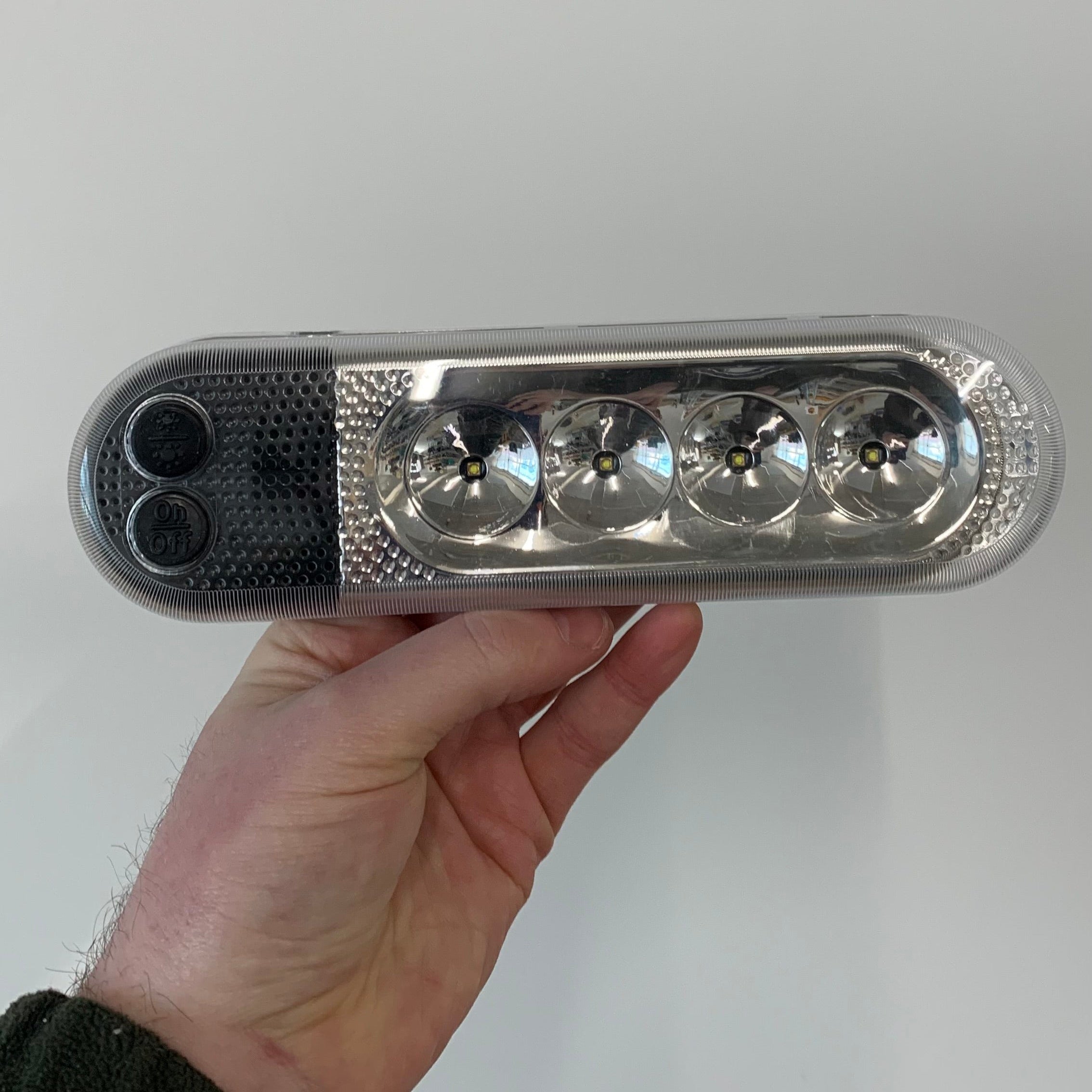 SIM Kompakt LED-innerbelysning med strömbrytare / 213 mm