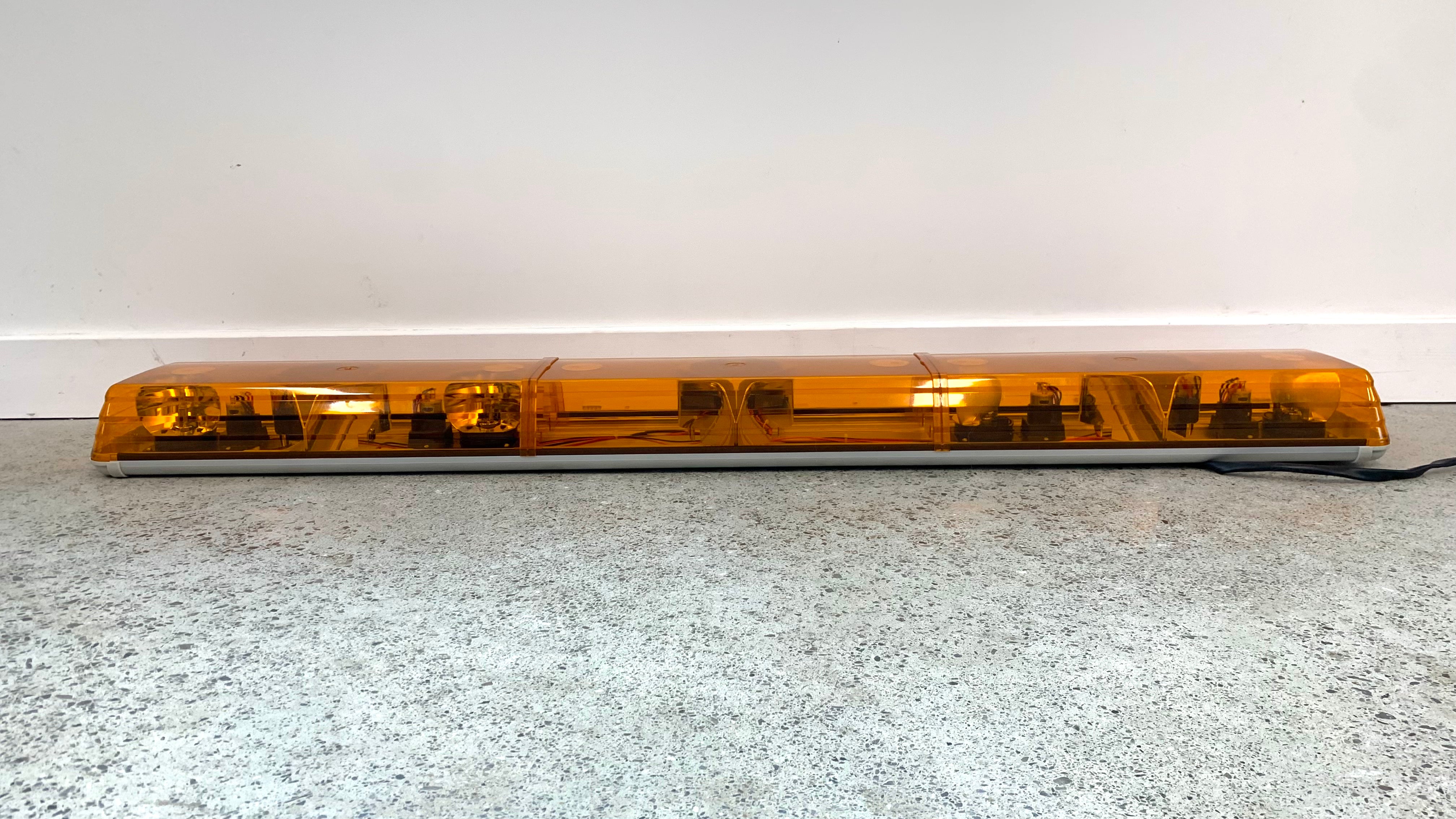 ECCO 60 Series 4 Rotator Bulb Lightbar / 1524mm UK + Ireland