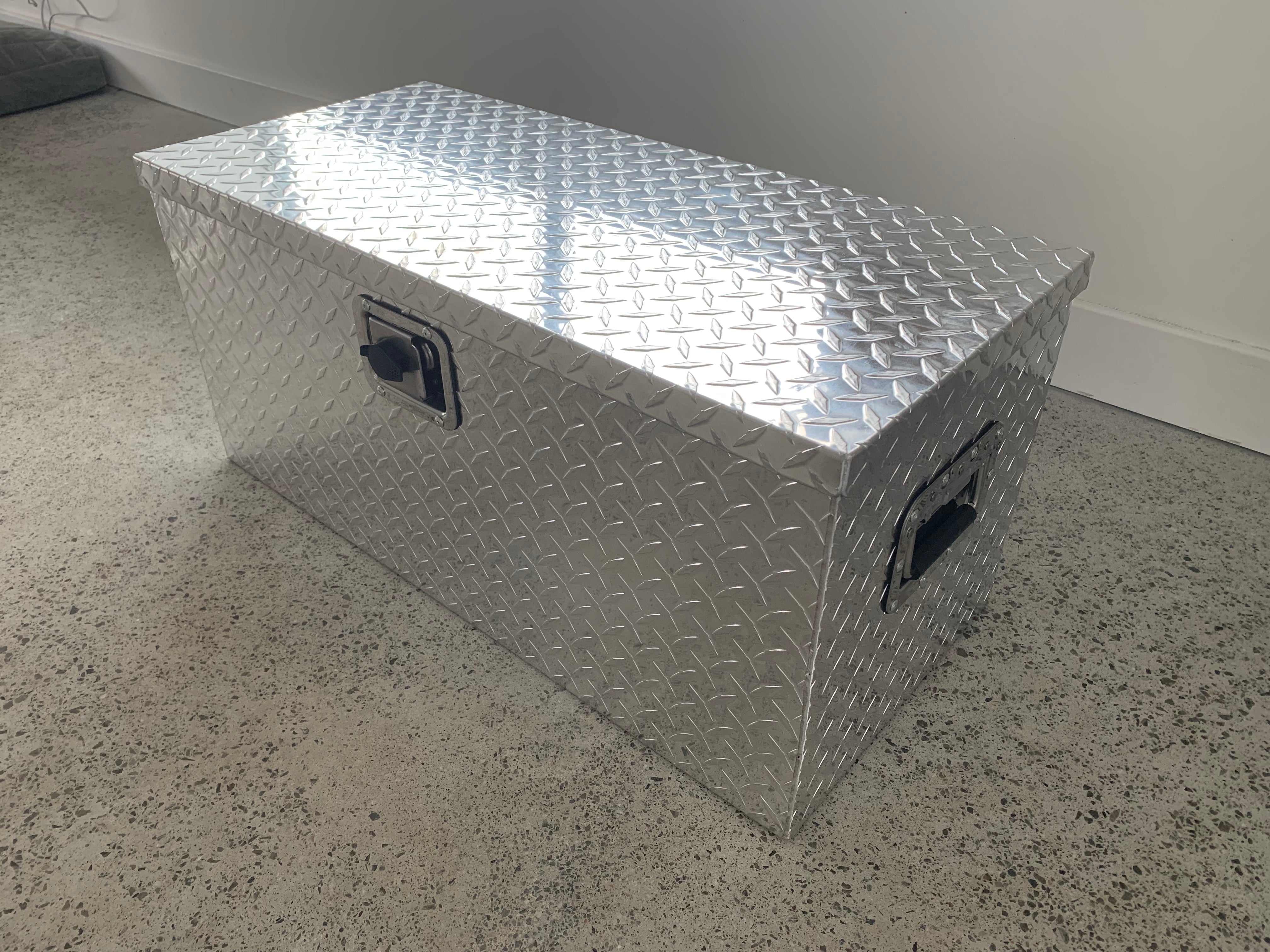 Large Chequer Plate Aluminium Trailer Storage Box / 810 x 372 x 370mm