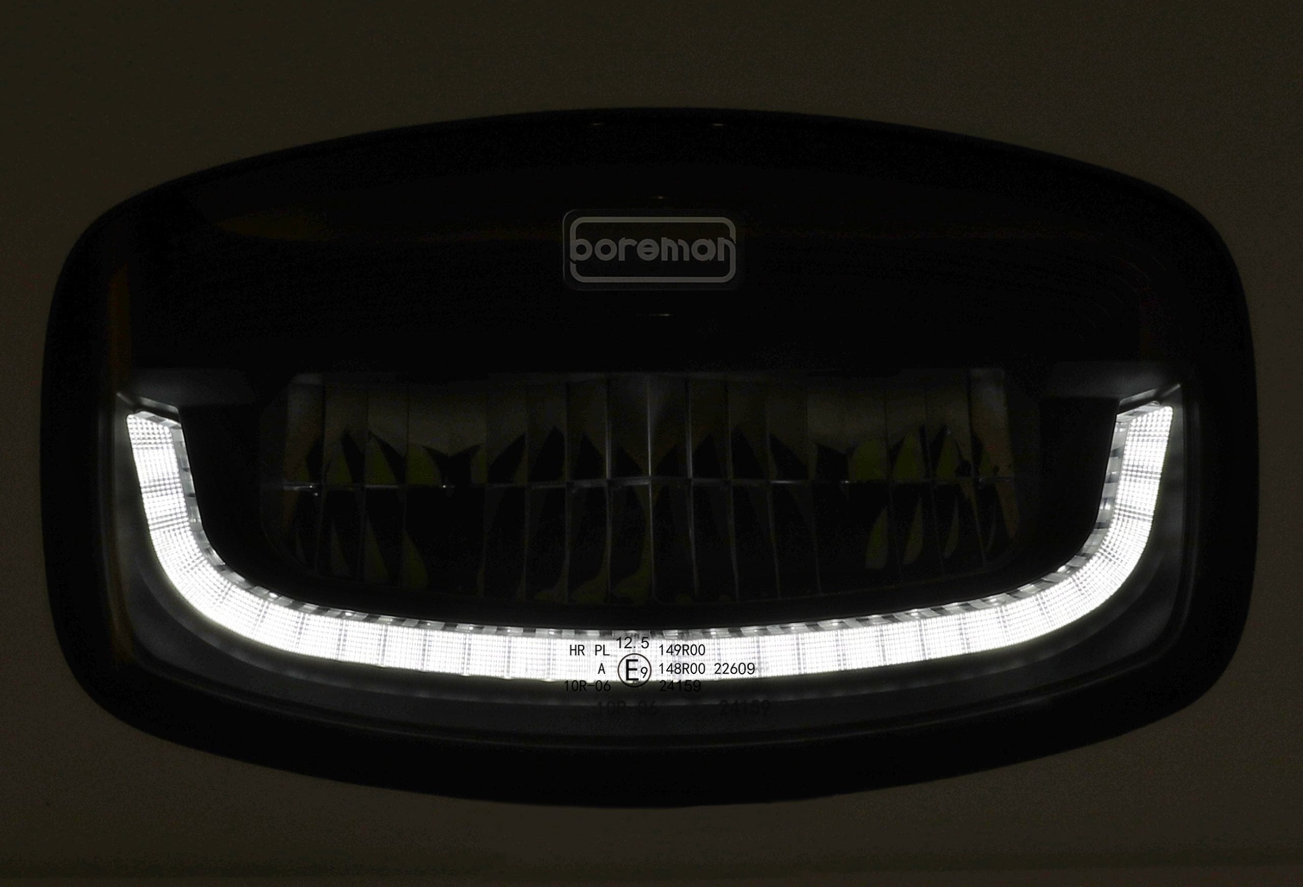 Boreman Phantom LED Jumbo Driving Lamp with Amber / White Position Light