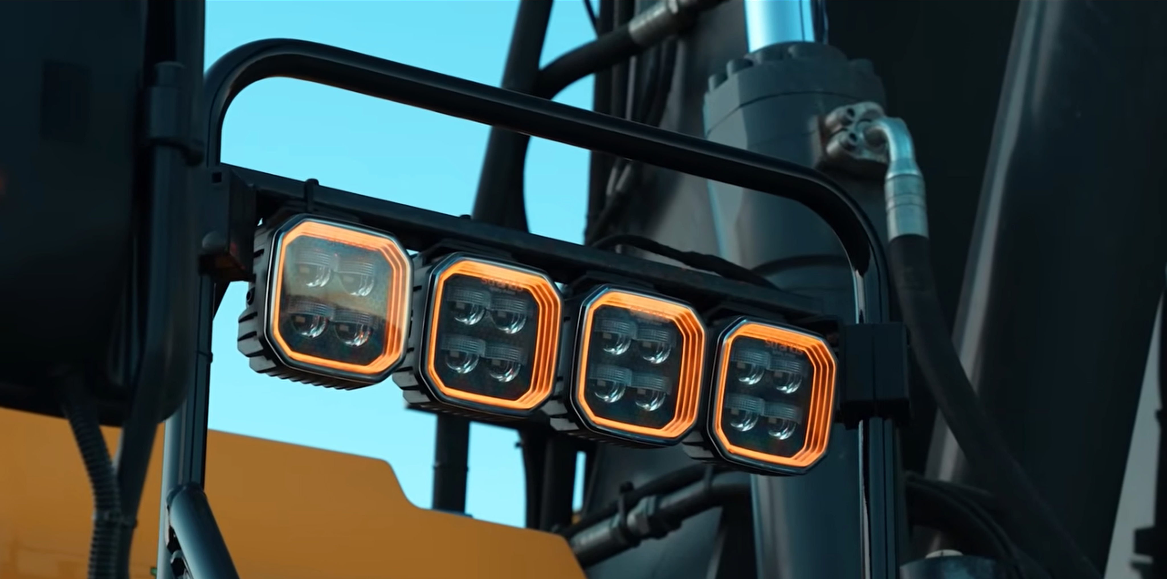 4 square work lights fitted with amber drl position light