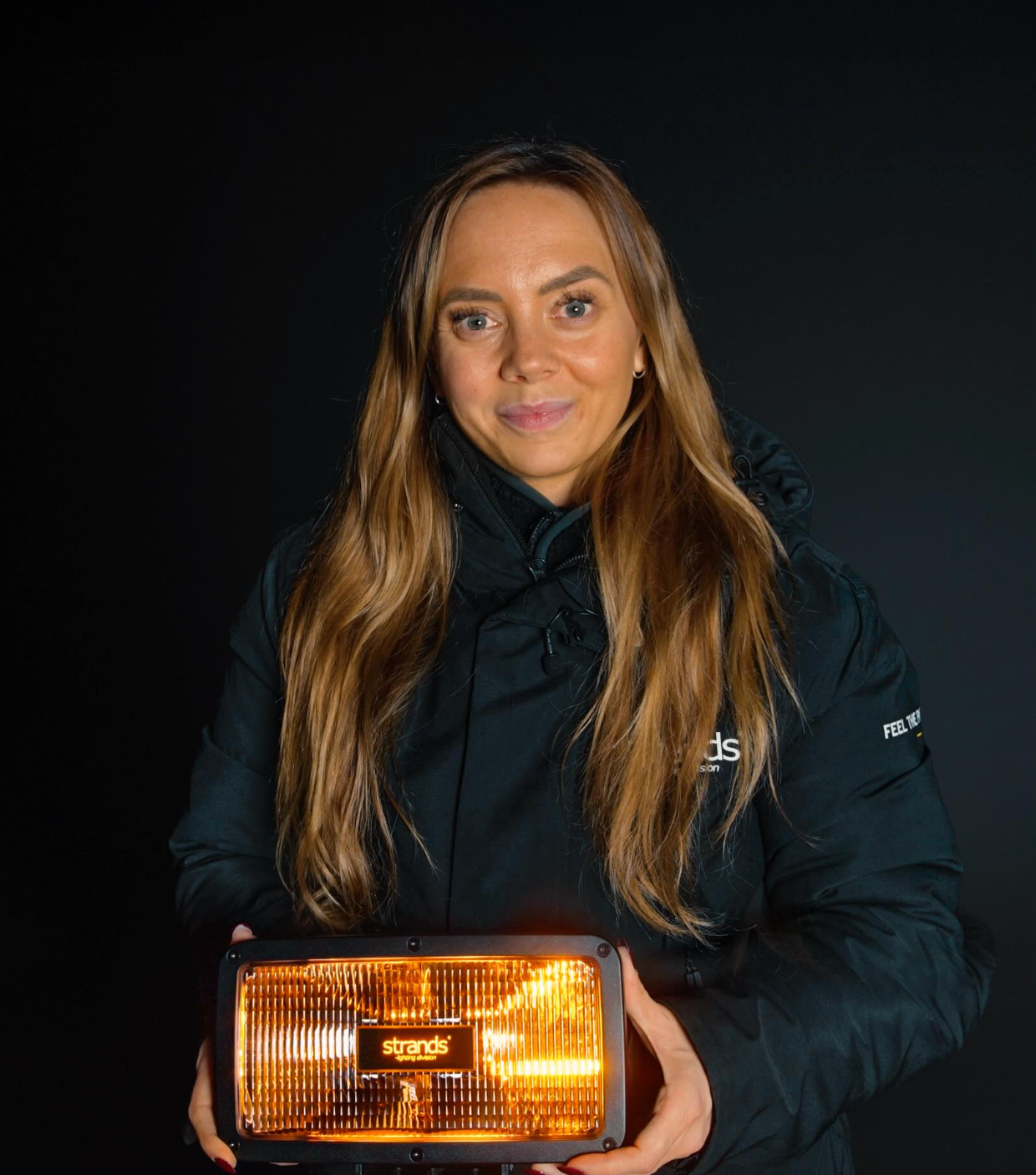 strands og rex light holding hand