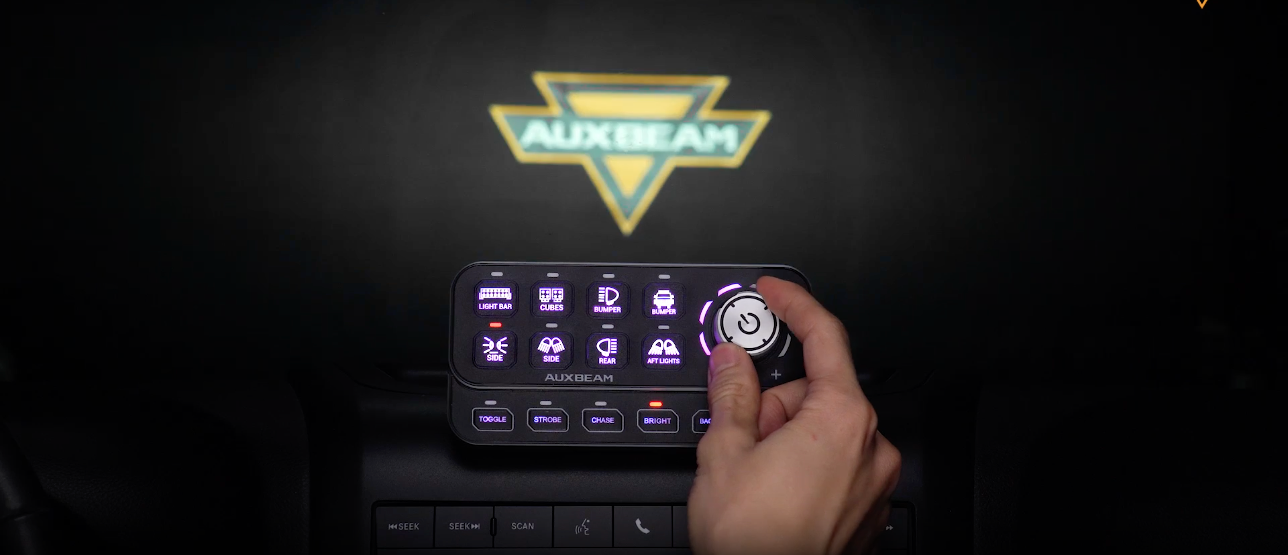 8 Way Auxbeam Control Panel with Control Knob / Dim, Chase, Dynamic Functions