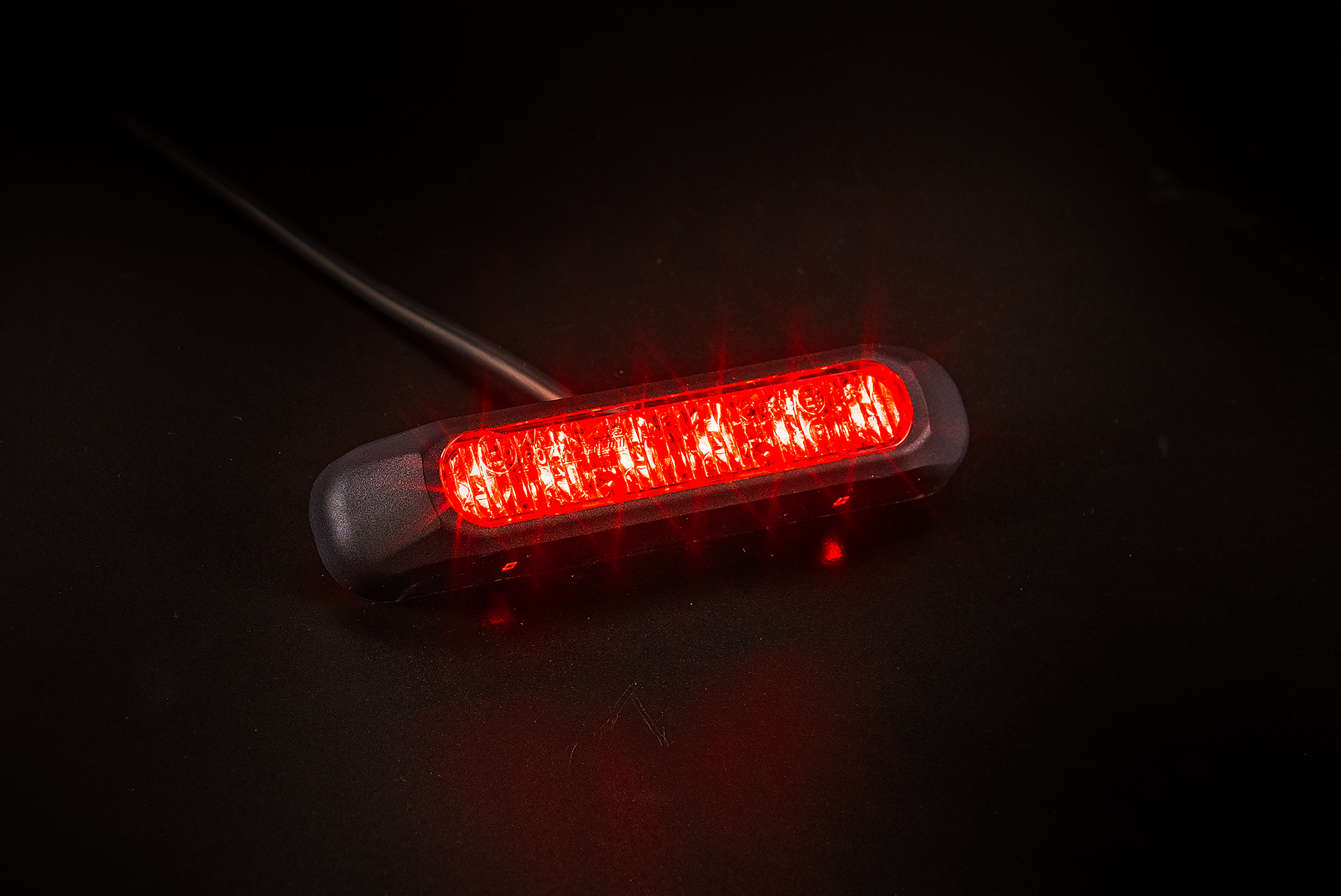 Llum estroboscópica LED de lents fumades fosques de Fristom / Vermell - spo-cs-disabled - spo-default - spo-enabled - spo-notify-me-disabled
