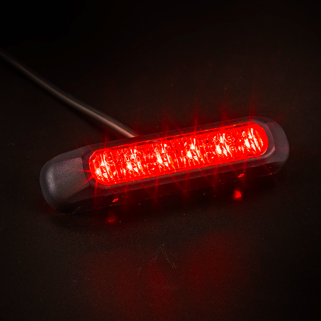 Fristom Dark Smoked Lens LED Strobe Light / Red - spo-cs-disabled - spo-default - spo-aktivert - spo-notify-me-disabled