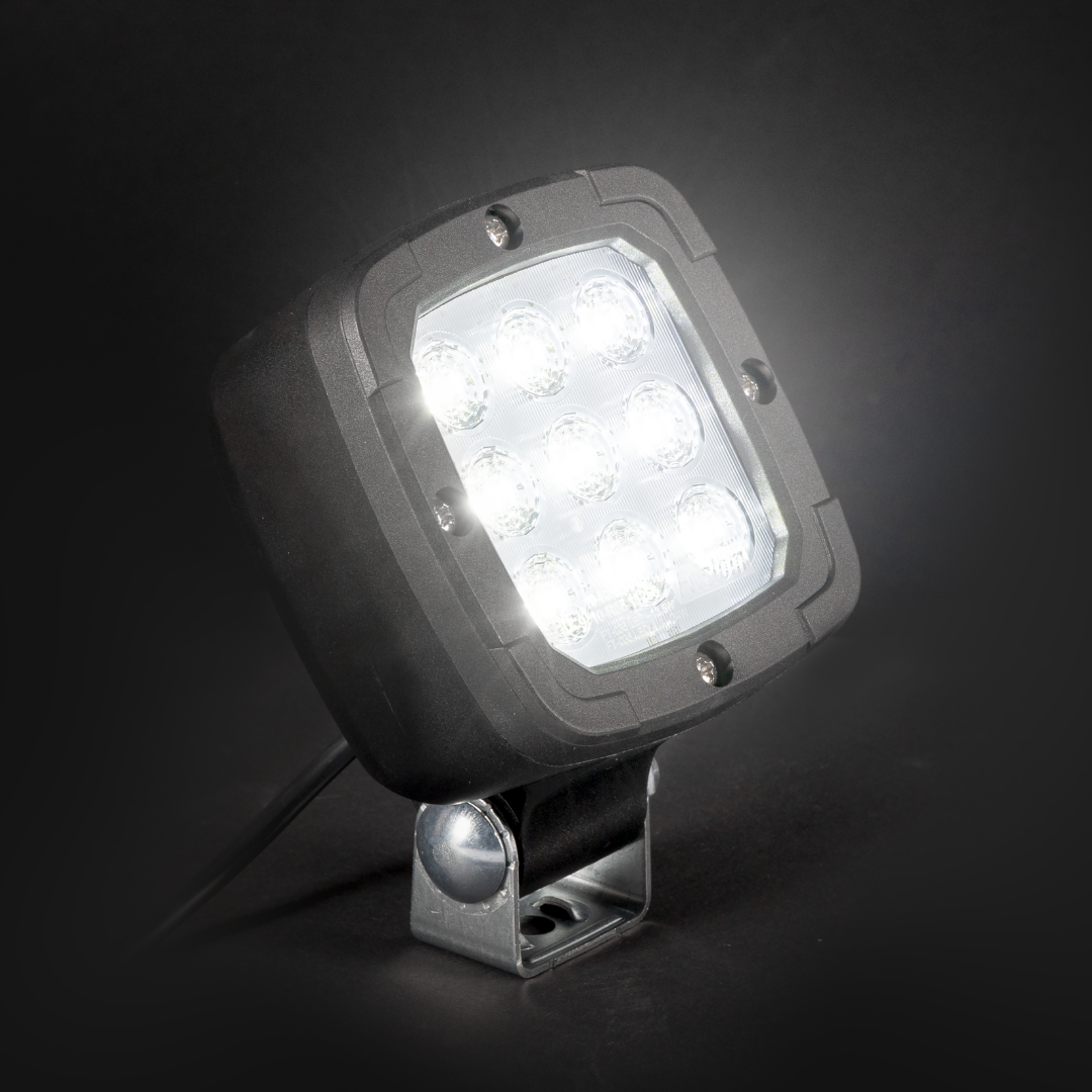 Fristom Premium LED Work Lamp Heavy Duty / 1800 Lumen