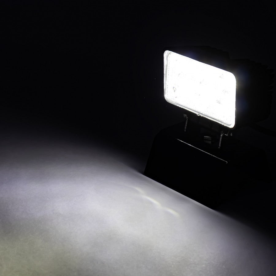 Rectangular 18W LED Work Light with 1100 Lumen Flood Beam