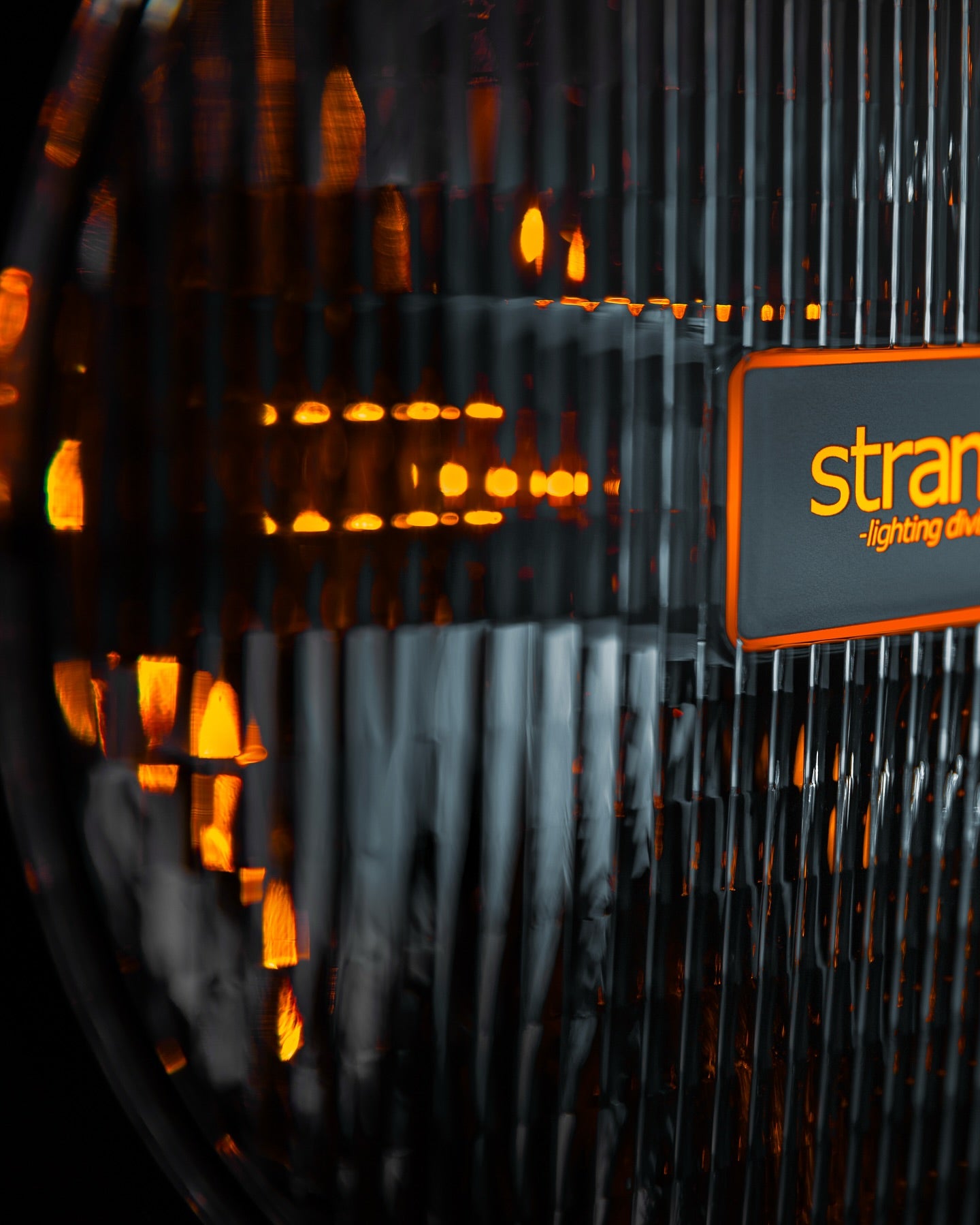 amber Strands IZE OG LED Old Skool Driving Light with Dual Position Light / 9"
