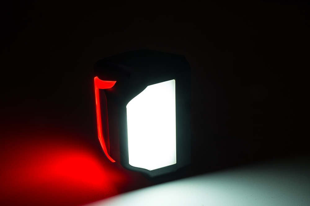 Kennzeichenbeleuchtung mit roter Rücklichtfunktion