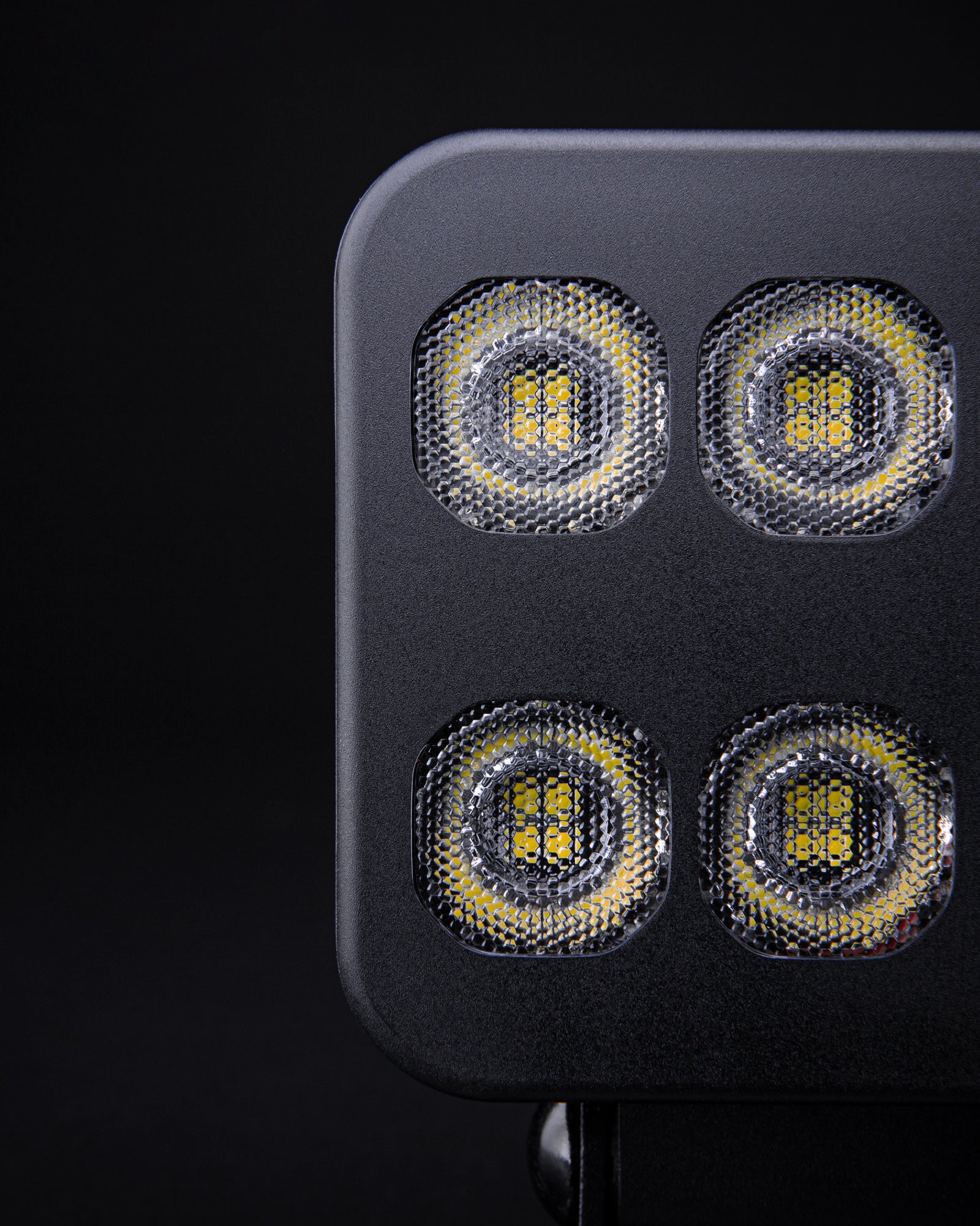 strands-dark-night-hard-core-work-light