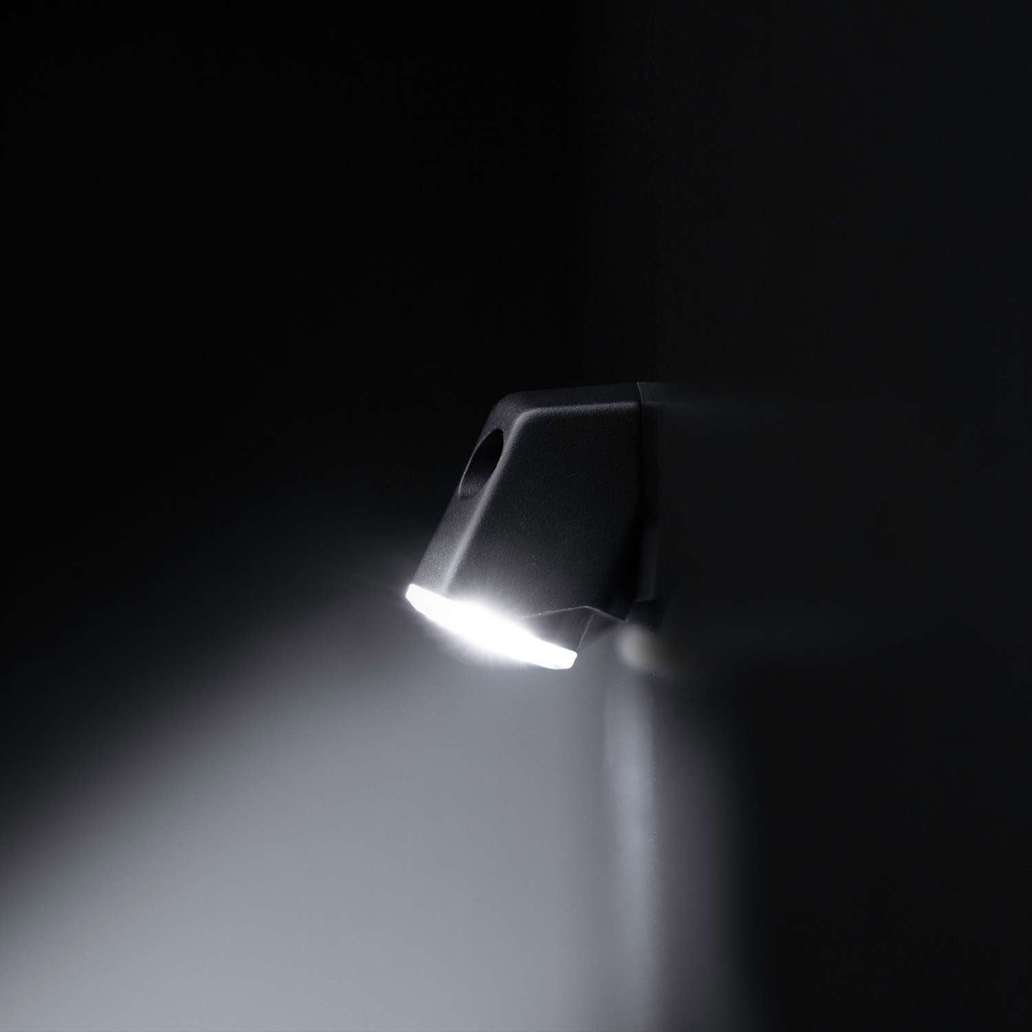 Strands Firefly Scene Light
