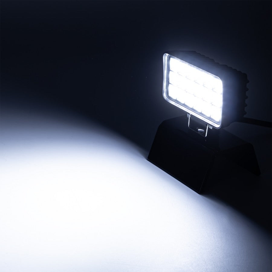 Compact LED Work Lamp with Switch / 2000 Lumen Flood Beam