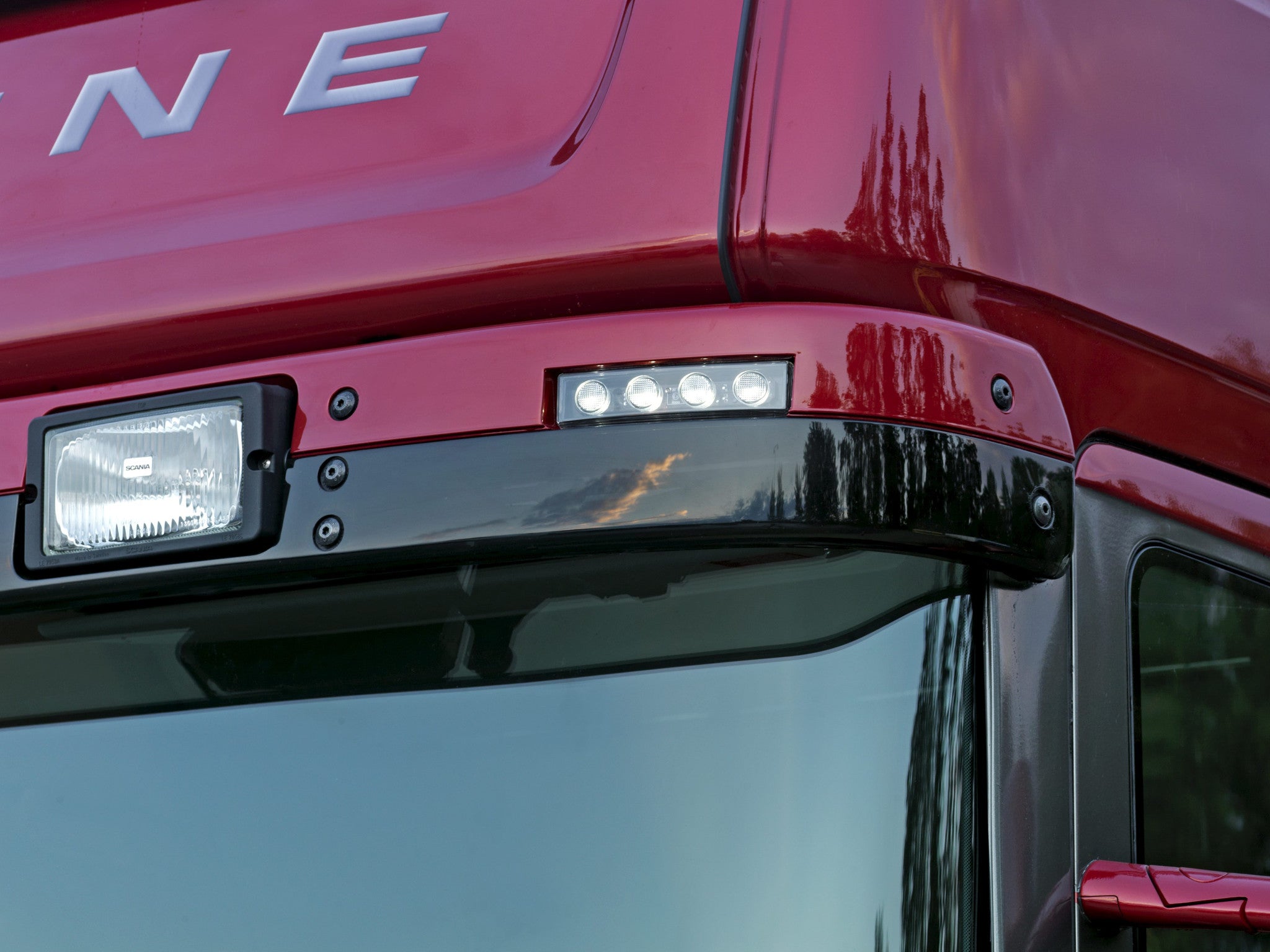 Scania LED-Visier-Markierungsleuchte WEISS ODER BERNSTEIN – Behälter: Mitte – vordere und hintere Markierungsleuchten – Scania-Leuchten – spo-cs-disable